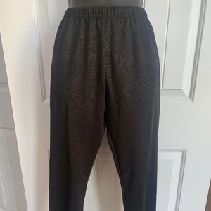Shiny black detailed leggings